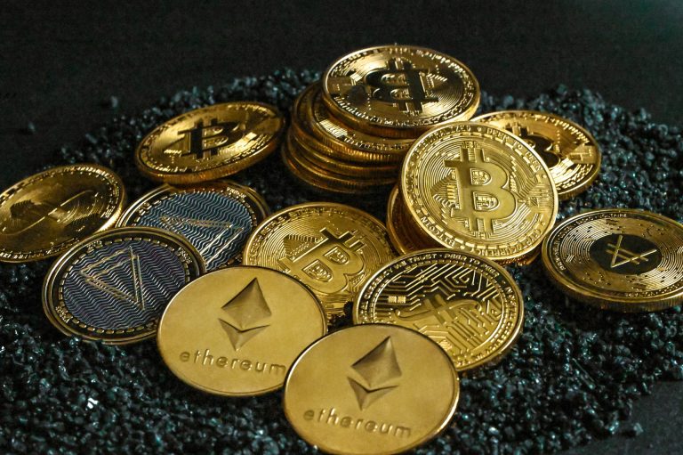 Vague de prises de bénéfices sur le marché des cryptomonnaies, le Bitcoin en repli